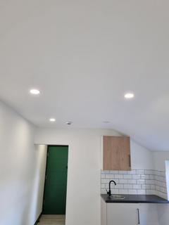 4 bedroom house to rent, High Street, Chatham, ME4