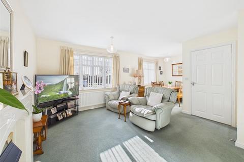 2 bedroom detached bungalow for sale, Airedale Drive, Bridlington