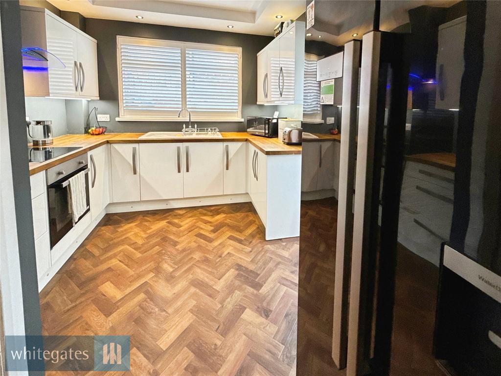 Spacious Kitchen