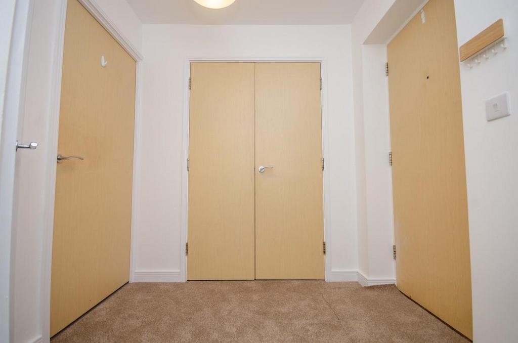 Entrance hall.jpg