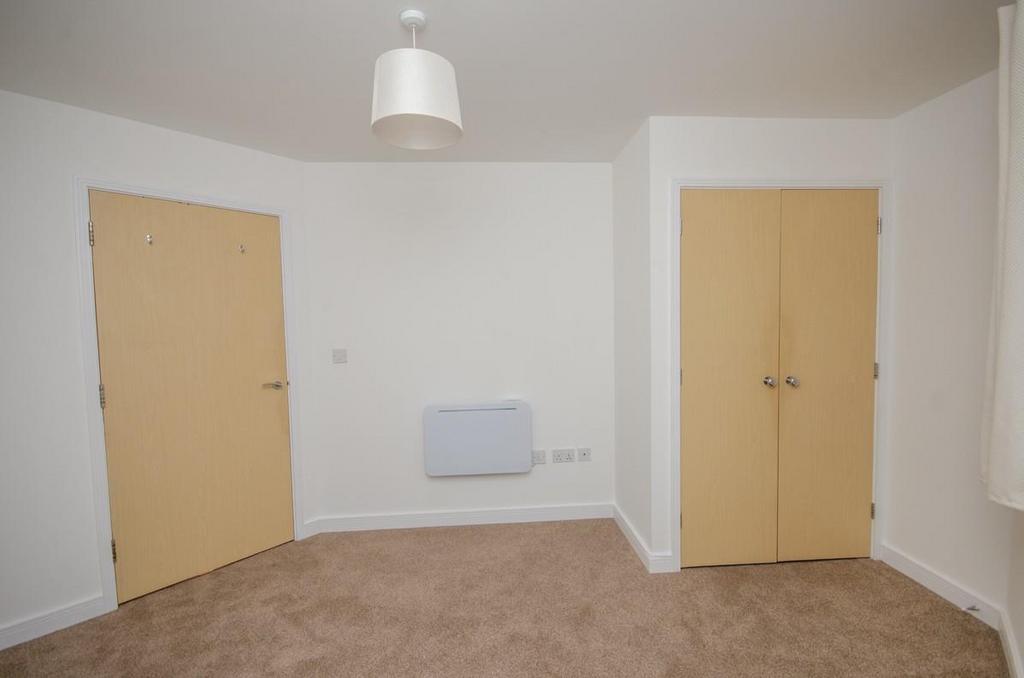 Bedroom pic 2.jpg
