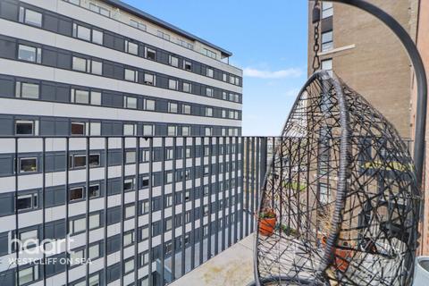 1 bedroom flat for sale, Victoria Avenue, Southend-on-Sea
