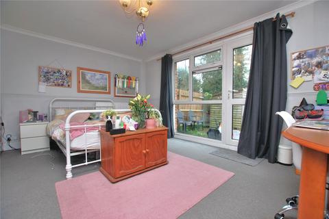 4 bedroom terraced house to rent, Clover Road, Guildford, Surrey, GU2