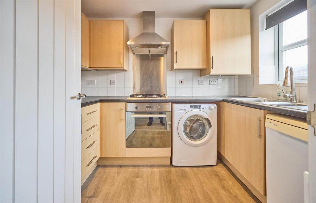 Kitchen to front