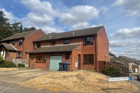 3 bedroom semi-detached house to rent, Archangel Gardens, Ipswich IP2