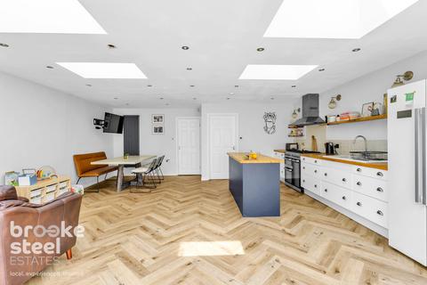 4 bedroom detached house for sale, Ogden Drive, Helmshore, Helmshore, Rossendale