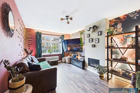 3 bedroom semi-detached house for sale, Hopkinson Drive, Bradford, West Yorkshire, BD4