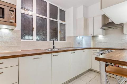 3 bedroom apartment to rent, Cunningham Place, London NW8