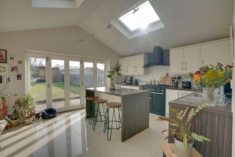 3 bedroom semi-detached house for sale, New Cheveley Road, Newmarket CB8