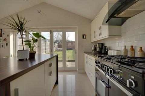 3 bedroom semi-detached house for sale, New Cheveley Road, Newmarket CB8