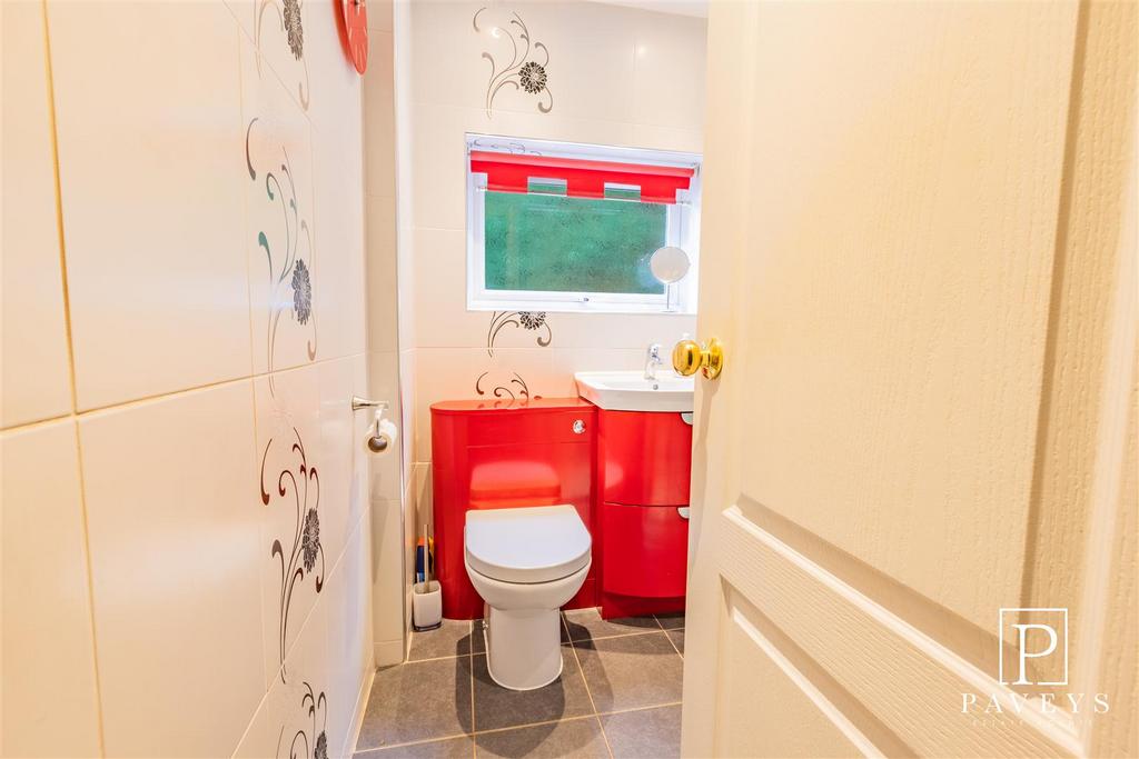 Cloakroom/shower room