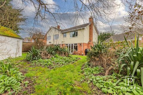 4 bedroom semi-detached house for sale, Hawkins Road, Alresford, Colchester