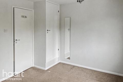 undefined, Kelly Close, Shepperton