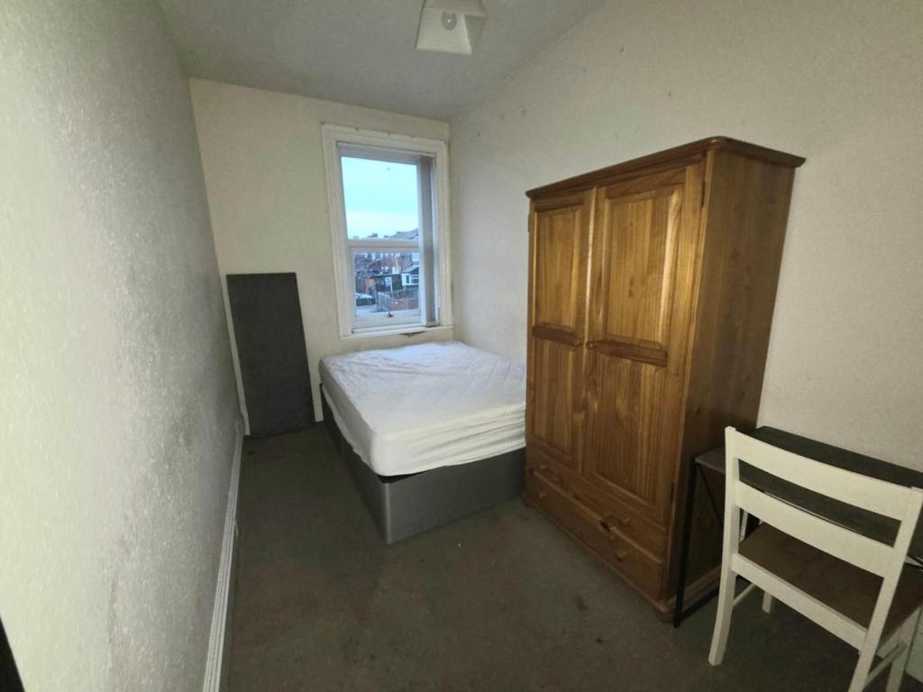 Bedroom 3 .jpg