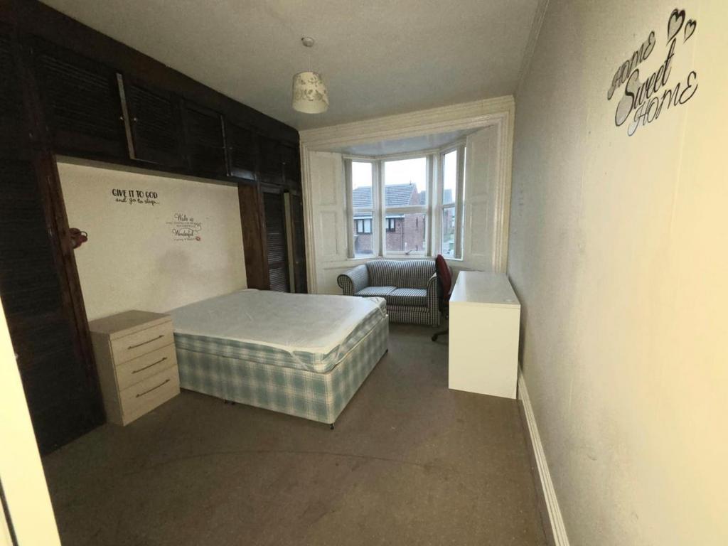 Bedroom 4 .jpg