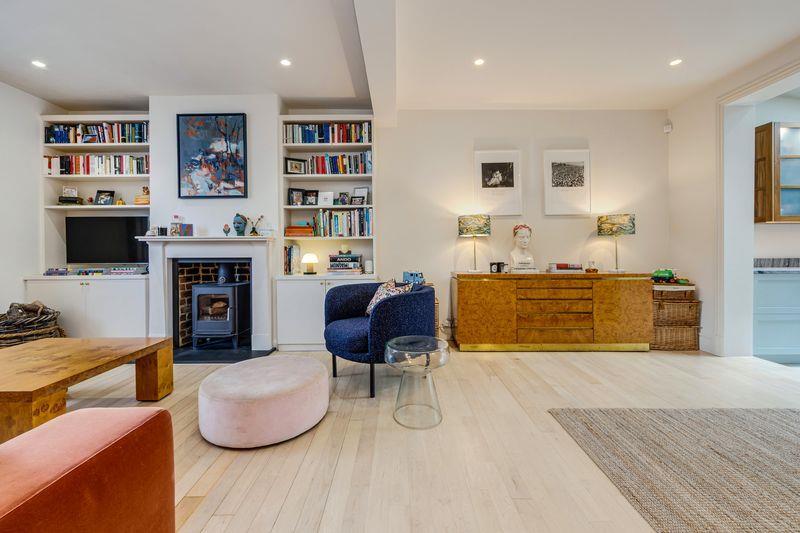 Livingroom.jpeg