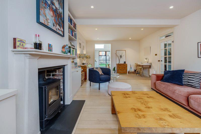Livingroom 3.jpeg