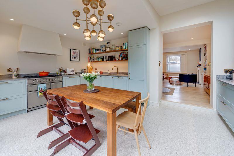 Kitchen 1.jpeg