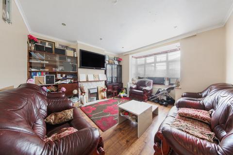 4 bedroom terraced house for sale, Osterley Gardens, Thornton Heath, CR7