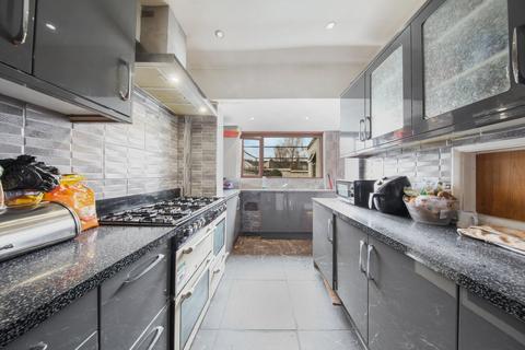 4 bedroom terraced house for sale, Osterley Gardens, Thornton Heath, CR7