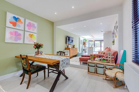 4 bedroom semi-detached house for sale, Birkbeck Road, Sidcup, DA14