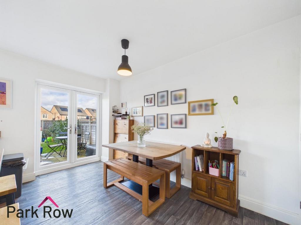 Kitchen / dining room