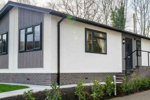 2 bedroom park home for sale, Victoria Road, Oulton Broad