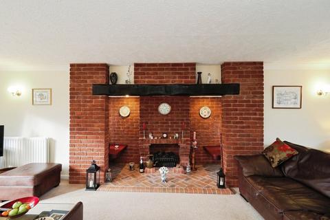 5 bedroom detached house for sale, Darleydale Close, Mansfield NG18