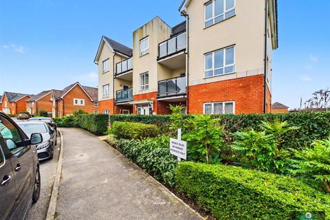 2 bedroom flat for sale, Bedivere Road, Crawley RH11