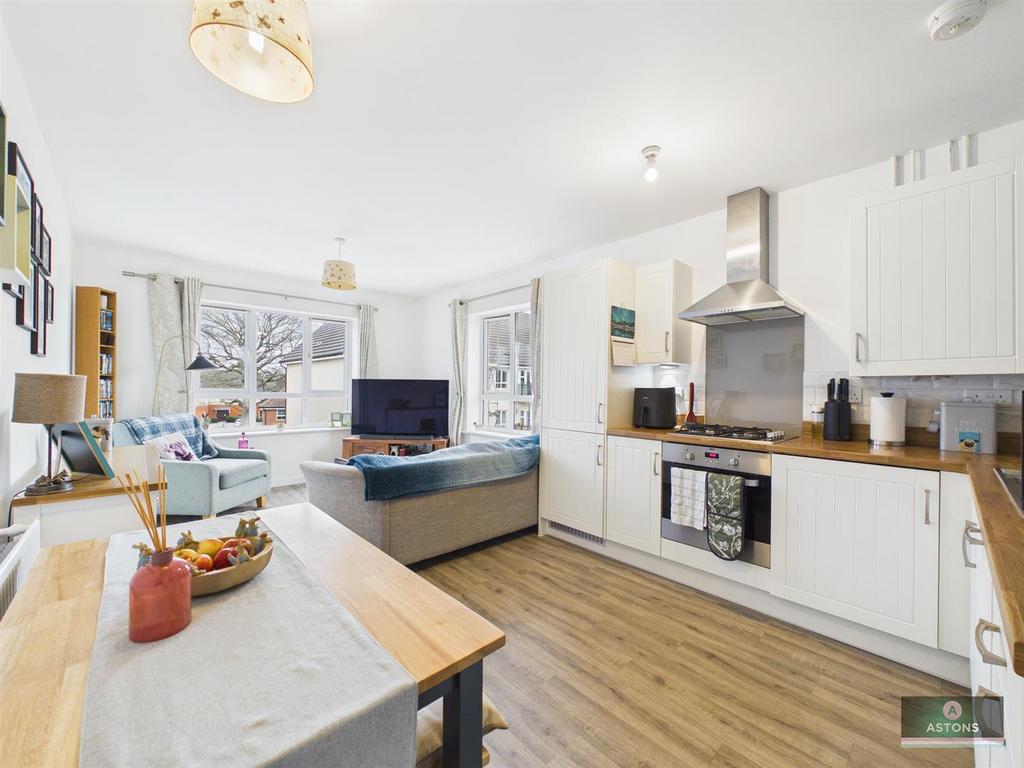 Lounge/Kitchen-Dining Room