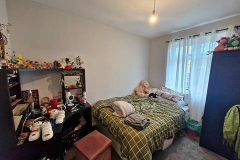 2 bedroom maisonette for sale, London Road, Delapre NN4