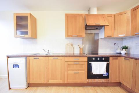 2 bedroom flat to rent, Barlow Moor Road, Manchester M20