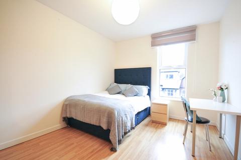 2 bedroom flat to rent, Barlow Moor Road, Manchester M20