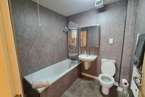 2 bedroom flat to rent, Barlow Moor Road, Manchester M20