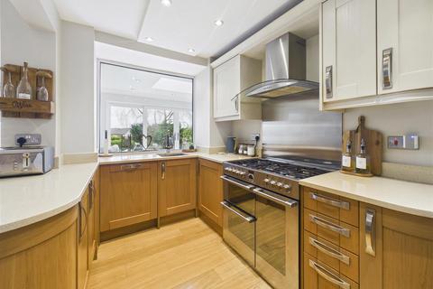 4 bedroom semi-detached house for sale, Hilltop Road, Dronfield