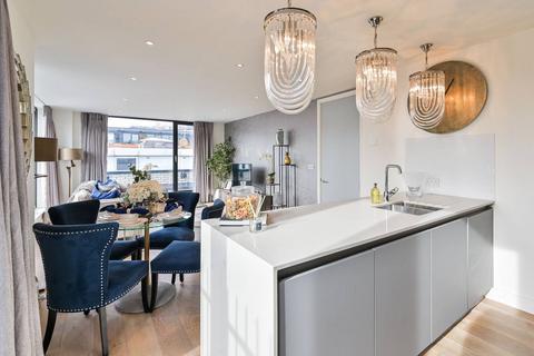 2 bedroom flat for sale, Sudrey Street, Borough, London, SE1