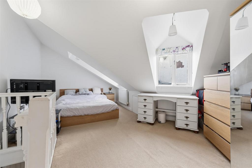 Master Bedroom.jpg