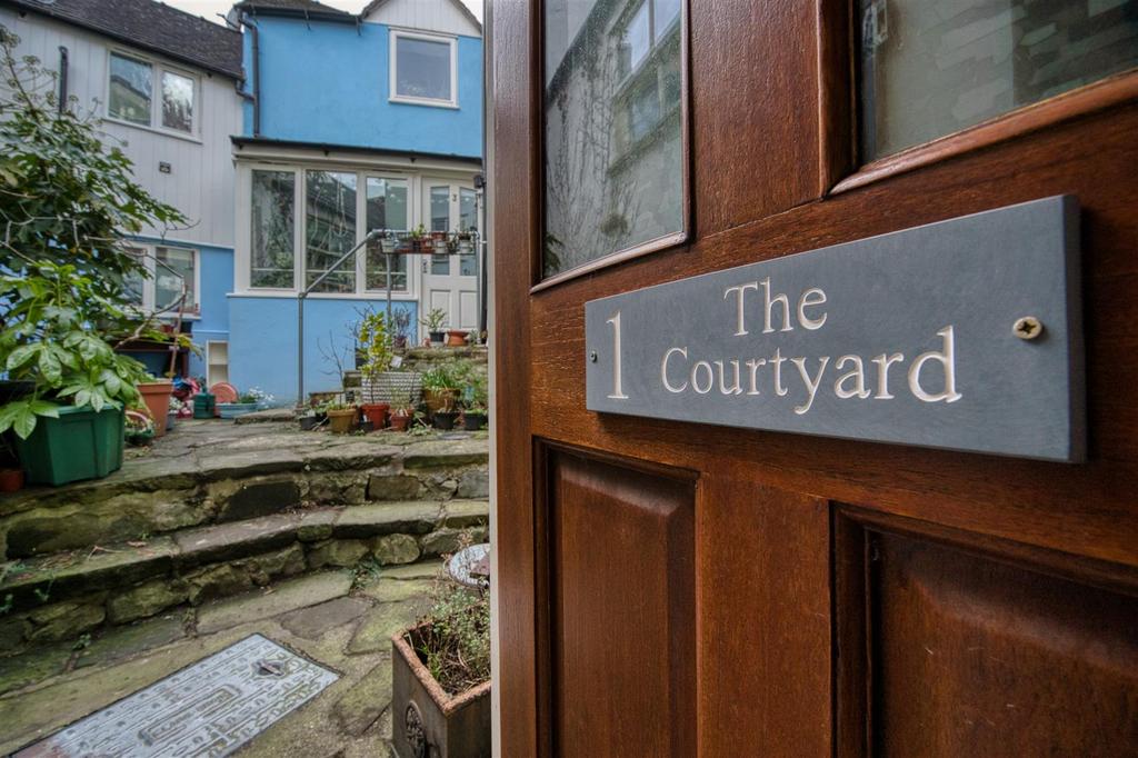 Courtyard.jpg
