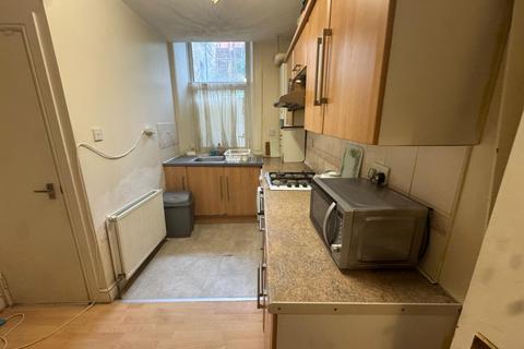2 bedroom flat to rent, West Graham Street, Glasgow, G4
