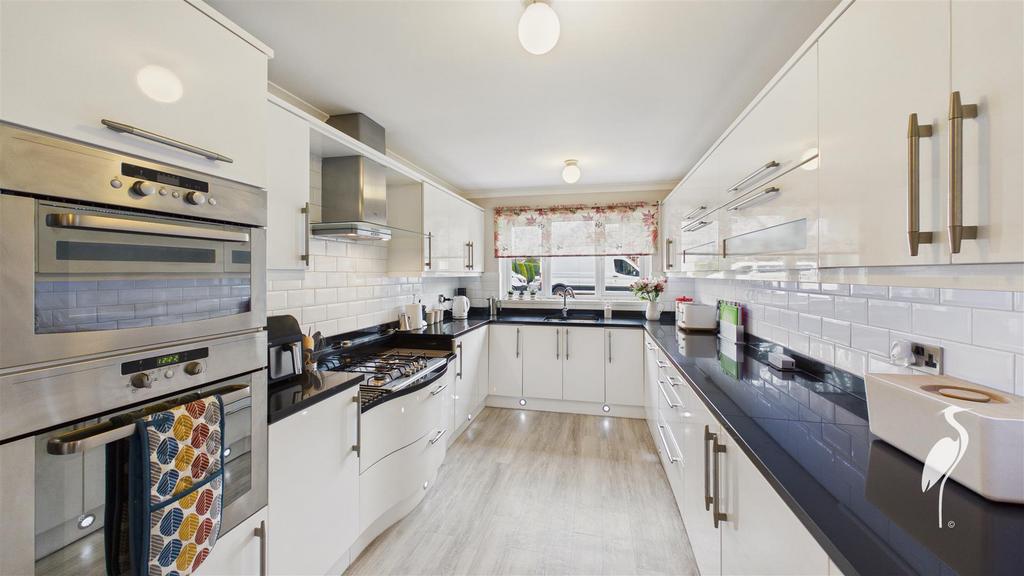 Breakfasting Kitchen/Family Area