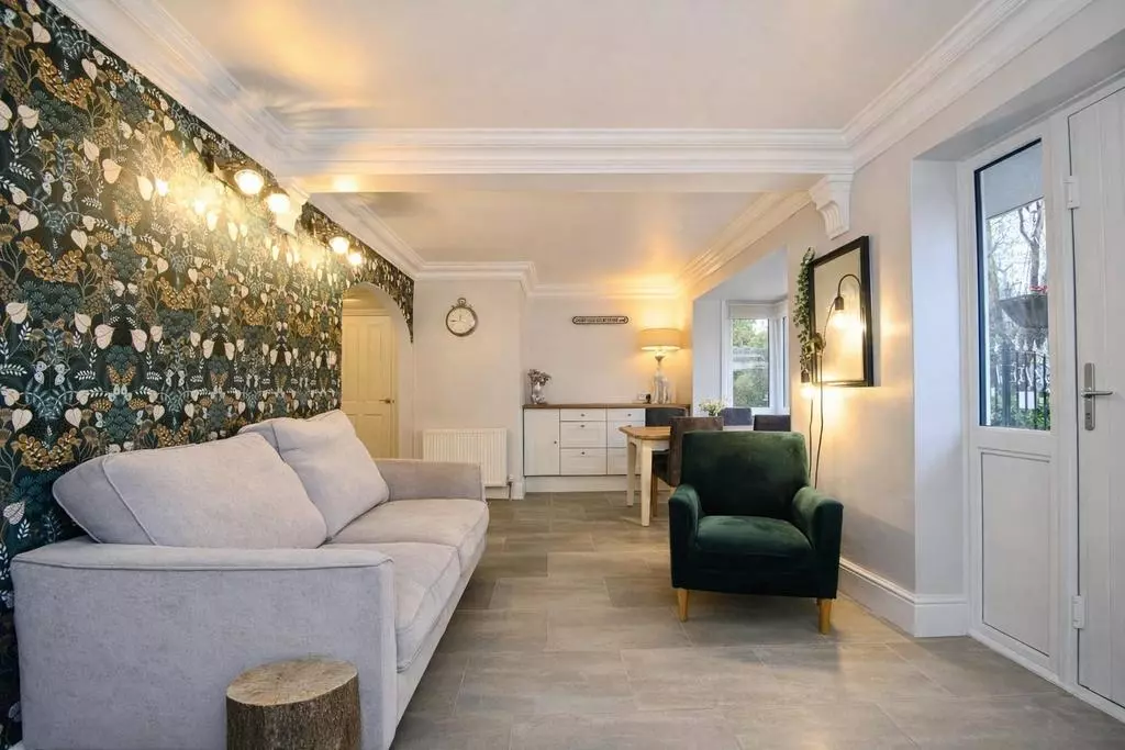 4 bedroom detached house for sale - Photo 9