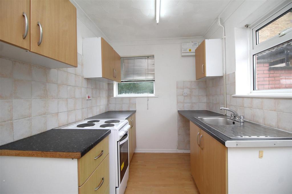 Kitchen 1 .JPG