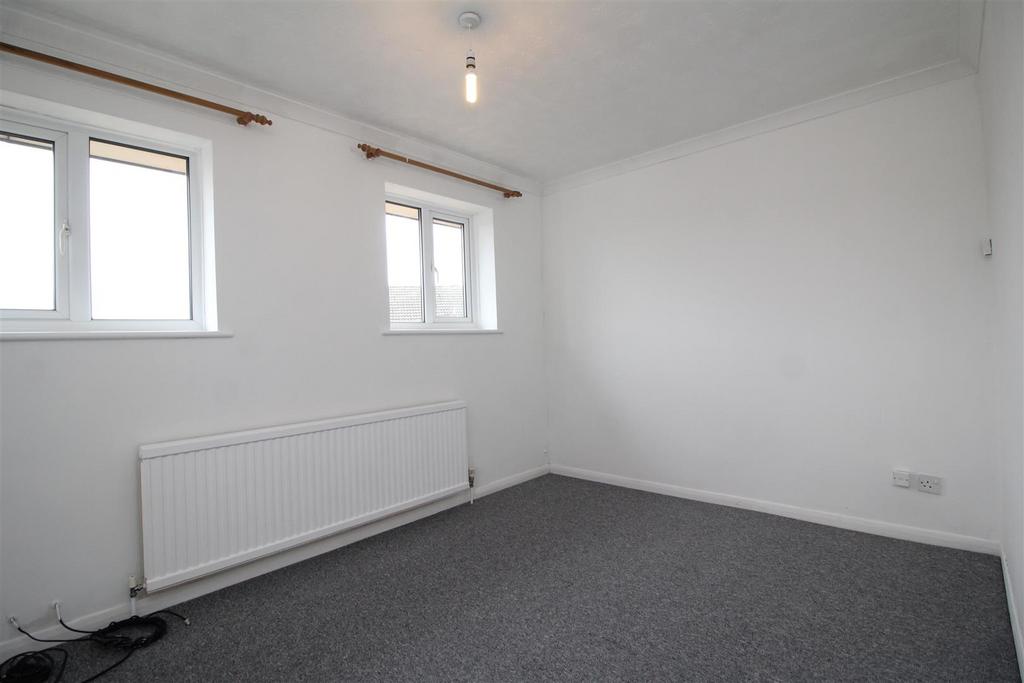 Bedroom 1 .JPG