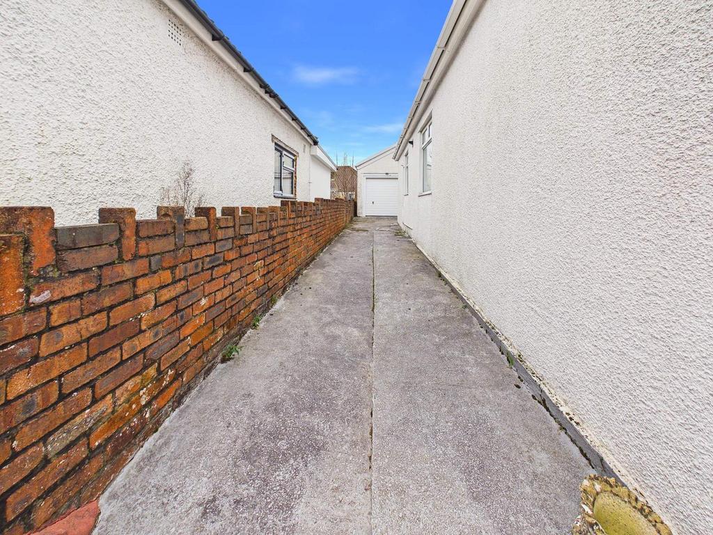 Side driveway