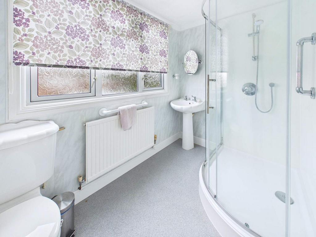 First Floor Shower/WC