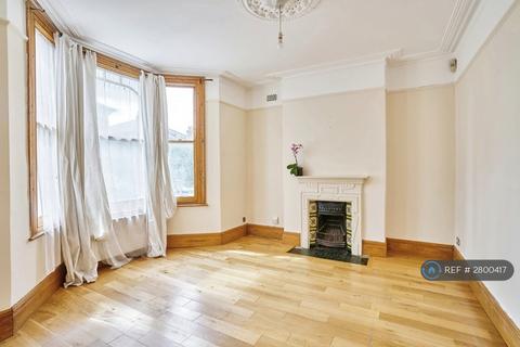 4 bedroom semi-detached house to rent, Morley Road, London, SE13