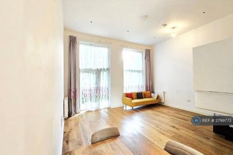 2 bedroom flat to rent, Exchange Gardens, London, SW8