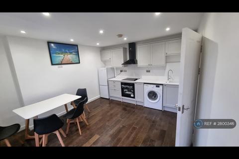 2 bedroom flat to rent, Rosendale Road, Dulwich, SE21