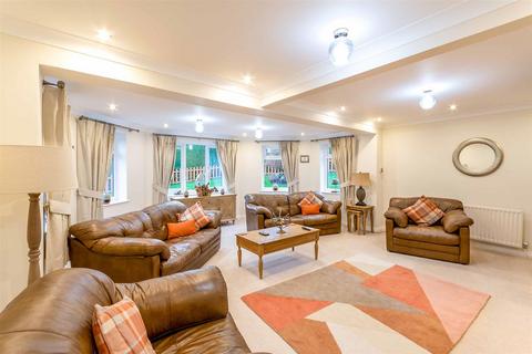 4 bedroom detached house for sale, Shoreham Road, Rotherham