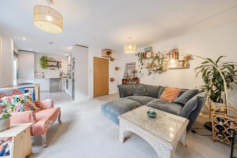 1 bedroom flat for sale, Balham New Road, Balham, London, SW12